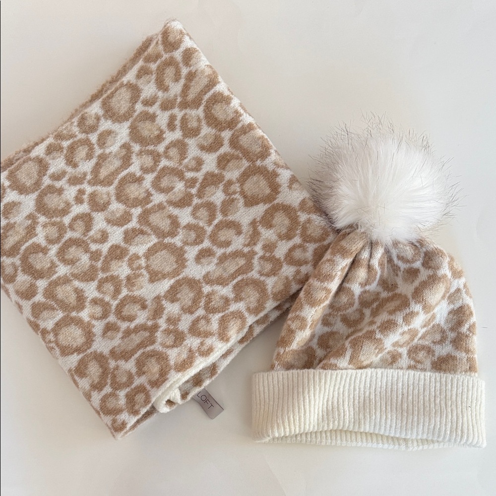 LOFT Leopard Beanie & Scarf Set - Women’s Tan and Cream Faux Fur Pom Winter